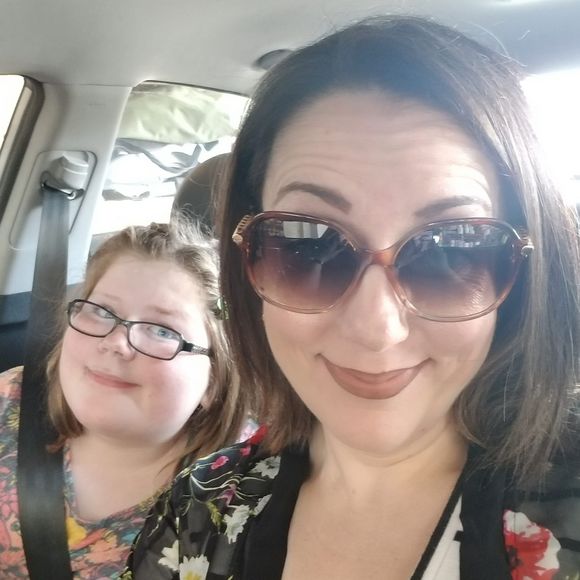 Meet your Posher, Jennie - Picture 1 of 1